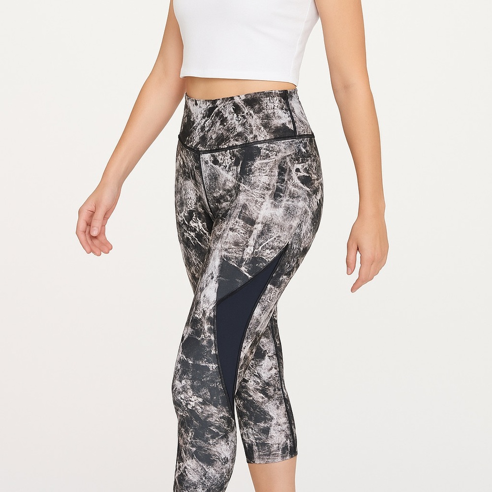 Vogo‎ Athletica Black Yoga Active Wear leggings, Size M